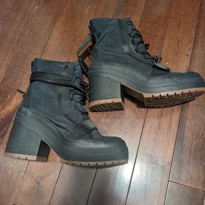 Converse Boots